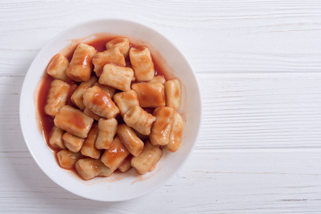自制马铃薯汤团番茄酱。意大利菜