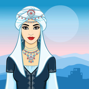 年轻漂亮的女人在一个白色的头巾和银饰品。背景山夜景 黎明