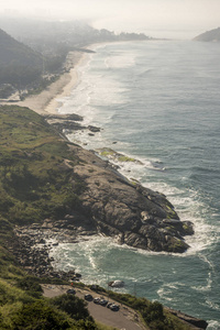 从巴西里约热内卢的 Caete 山看, 大西洋和西边海边的美丽景色