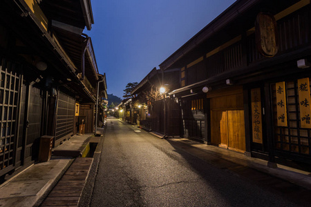 日本高山城市建筑夜景