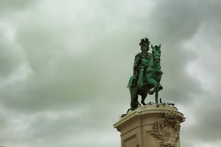 雕像的国王何塞我在葡萄牙里斯本商业广场