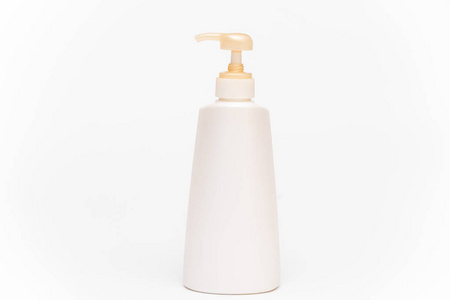 白色背景的泵洗剂化妆瓶