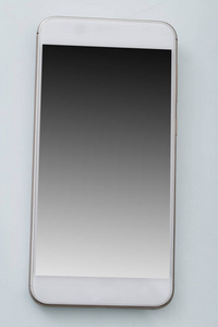 白色背景下的空白屏幕的手机样式样机