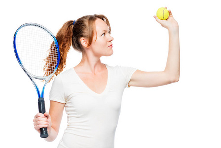 分离出的白色背景上打网球的女人