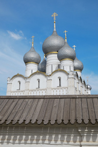 白石头东正教教会和堡垒墙图片