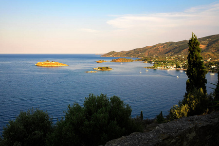 地中海海景在日落, 海岛在希腊