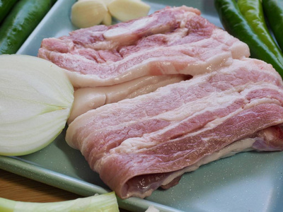 韩国菜猪肉肚和蔬菜, Samgyeopsal