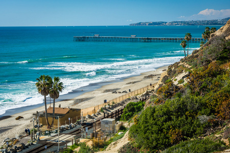 海滩和码头在加利福尼亚州圣克莱门特的看法