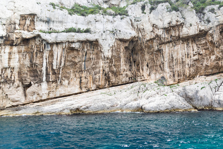 法国普罗旺斯附近著名的石海湾 calanques 墙