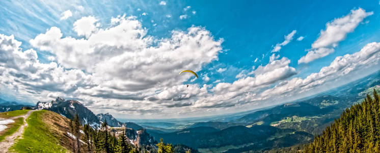 阿尔卑斯山风景用降落伞图片