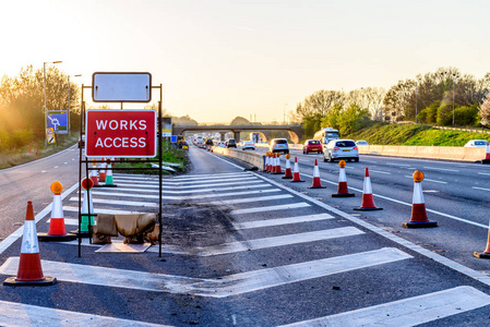 工程接入只登录英国高速公路晚上