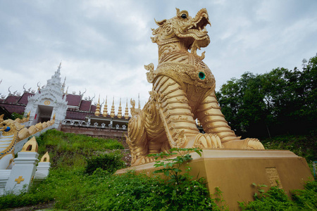 所有北部泰国寺庙是美丽的如笏那 Suton 歌曲 Kontiere 寺庙, Denchai 区, 帕府省, 泰国