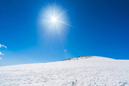 美丽的雪盖山景观印度克什米尔邦