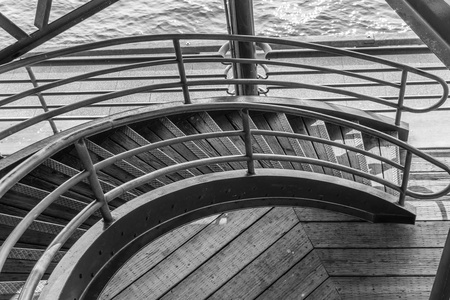 华盛顿伦顿的一个圆形楼梯上的景色