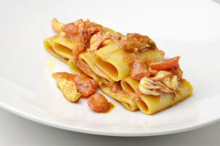 Paccheri 酱海鲜杂烩菜