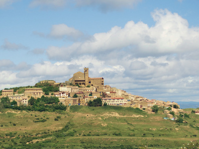 西班牙纳瓦雷中世纪乌觉堡垒村