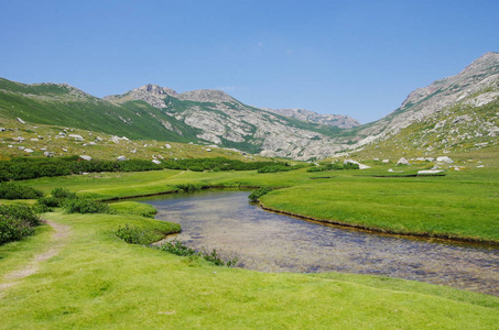 在科西嘉徒步旅行BergeriesdeiPozzi