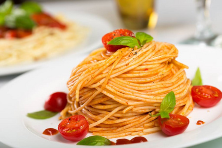 意大利面食与西红柿特写视图