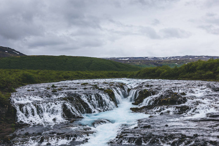 冰岛 Bruara 河美丽 Bruarfoss 瀑布鸟瞰图