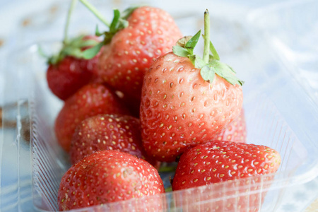 新鲜草莓甜鲜果