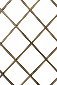 木杆在一个白色孤立的背景笼子。用木棒制成的钻石的形状