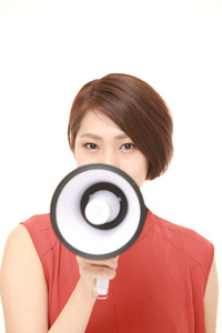 日本年轻女性用扩音器