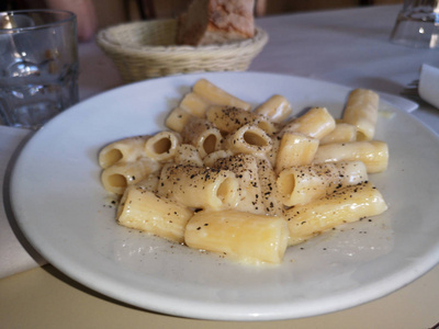 意大利面食 Cacio 传统食谱从罗马