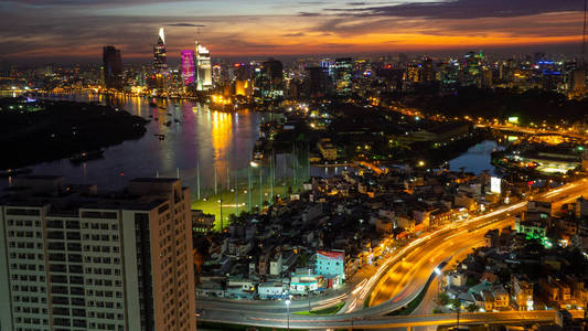 胡志明市中心的高楼和摩天大楼。高品质的免费股票形象的胡志明市与发展大厦。胡志明市是越南最大的城市。