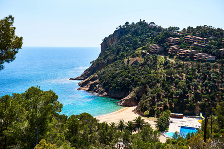 风景如画的卡拉吉维罗拉海滩。 西班牙