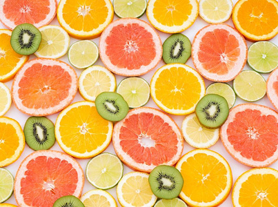 橘子葡萄柚和其他水果切片