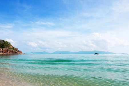 阳光明媚 Maenam 海滩的苏梅岛泰国