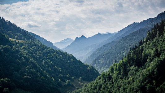 Ushguli 区域，格鲁吉亚 Ushguli，格鲁吉亚2015 年 8 月 3 日 部分更大高加索山脉