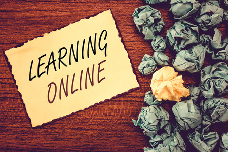 文字写作学习在线。在互联网和技术的帮助下学习新东西的商业概念