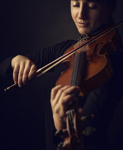 女人小提琴