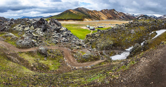 美丽多彩的火山山 Landmannalaugar 在冰岛, 夏季时间, 全景