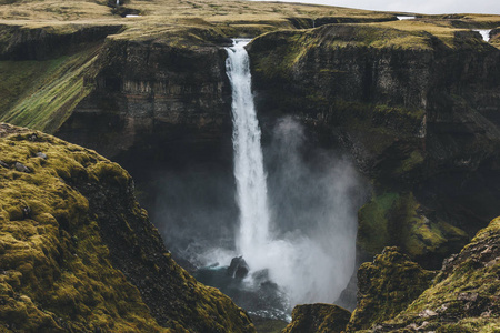 冰岛风景与美丽的 Haifoss 瀑布的鸟瞰图