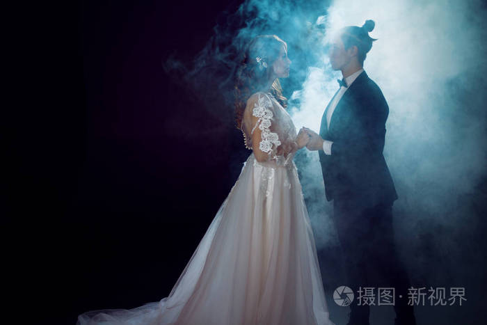 男女结婚礼服