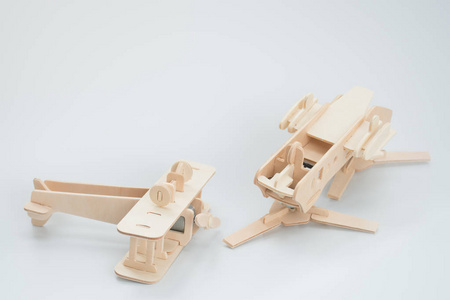 事故概念中的木模型飞机