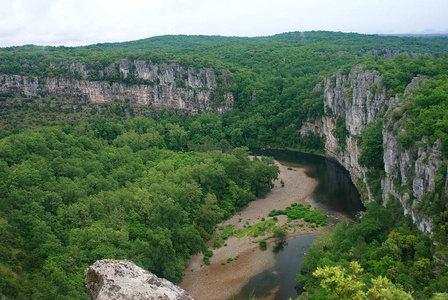 法国 Ardeche 附近的峡谷