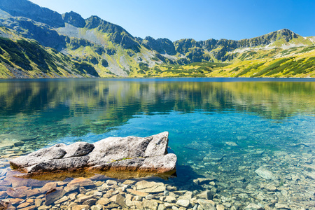 Tatra Tatry 山脉，波兰五波兰湖泊流域夏季观