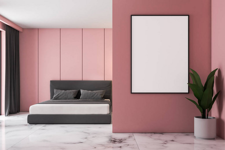 室内的豪华卧室与粉红色的面板墙, 白色大理石地板与地毯和双层床灰色封面。垂直模拟向上海报框架3d 渲染