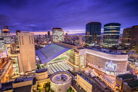 大阪，日本的天际线