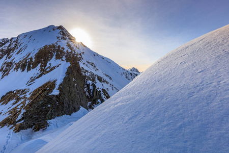 美丽的日落，罗马尼亚 Fagaras 山区