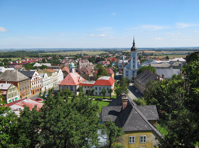 Javornik 镇的夏天看法