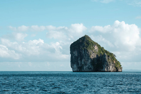 海岛海洋和蓝天