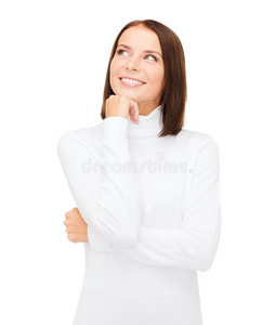 穿着白毛衣的思绪微笑的女人图片