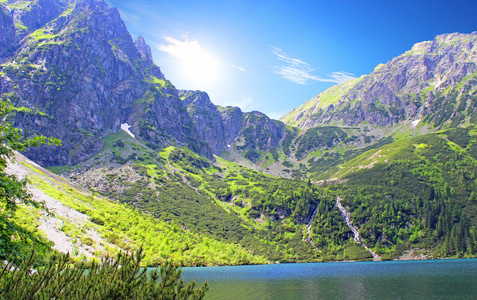 在波兰山Tatra 大池塘。Tatra 国家公园