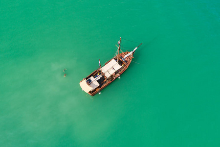 美丽的海盗船空中照片