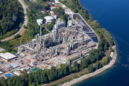 加拿大不列颠哥伦比亚省大温哥华穆迪港炼油厂鸟瞰图