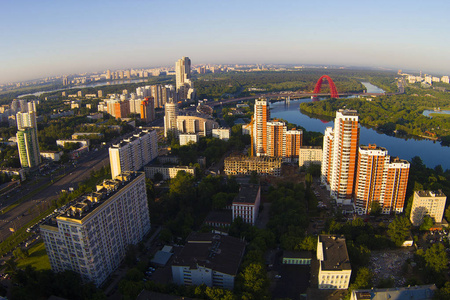 从一座高楼的城市风景